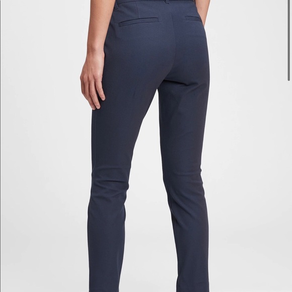 GAP Signature Skinny Ankle Pants in Navy - Picture 2 of 10